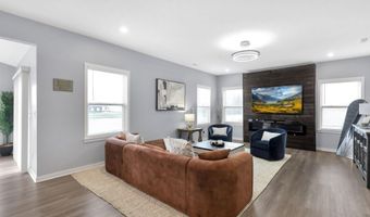 39 Thoreau Dr, Ashville, OH 43103