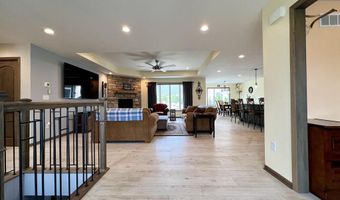 758 Drumlin Dr, Kewaskum, WI 53040