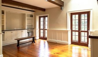 113 Coggeshall Ave, Newport, RI 02840