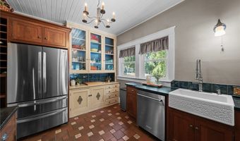 168 Castle Blvd, Akron, OH 44313