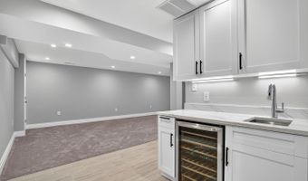 4122 FERRY LANDING Rd, Alexandria, VA 22309