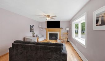 21 Portland St, Lincoln, RI 02838
