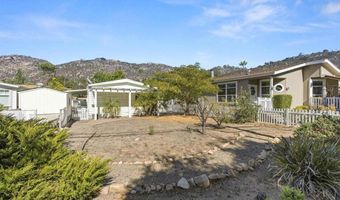 8975 Lawrence Welk 2, Escondido, CA 92026