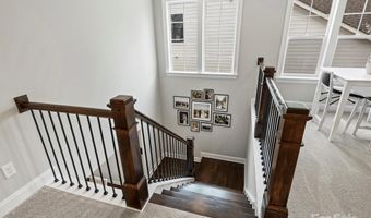 822 River Oaks Ln, Charlotte, NC 28226