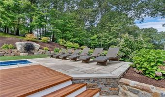 35 TIMBERLAND Dr, Lincoln, RI 02865
