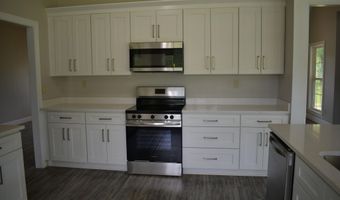 1002 Robins Ln, Blue Springs, MS 38826