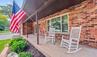 630 Oceola Dr, Algonquin, IL 60102