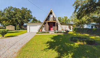 704 S Saint Charles St, Abbeville, LA 70510