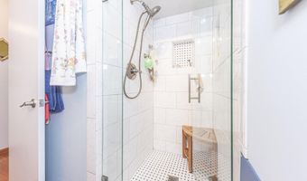 765 Peninsula Ct, Ann Arbor, MI 48105