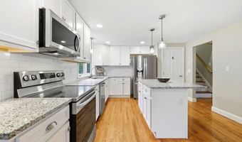 1185 Bay Rd, Amherst, MA 01002