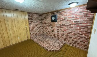 412 H St, Aurora, NE 68818