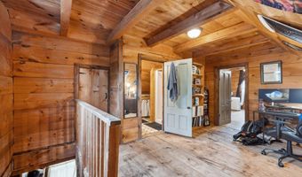 37 High St, Bradford, NH 03221