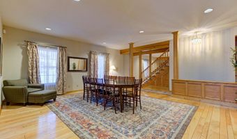 9 University Pl, Amsterdam, NY 12010
