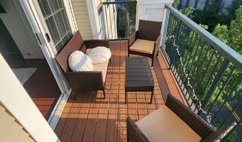 2465 ARMY NAVY Dr 1-405, Arlington, VA 22206