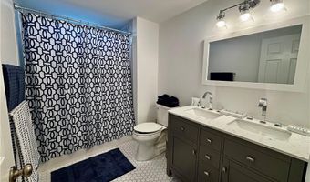 433 Wolcott Ave, Middletown, RI 02842