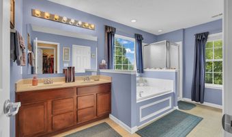 1089 Preakness Dr, Avon, IN 46123