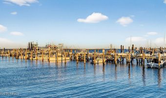 16 E Garfield Ave, Atlantic Highlands, NJ 07716