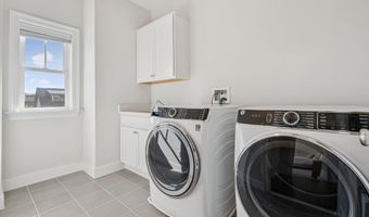 10010 FLEMING Ave, Bethesda, MD 20814