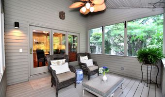 11 Templeton Ct 11, Avon, CT 06001