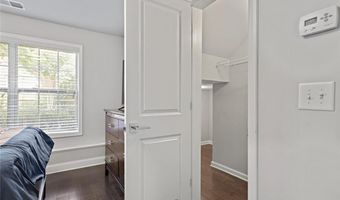 1097 Township Sq, Alpharetta, GA 30022