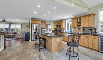26 Crest Rd, Middletown, NJ 07748