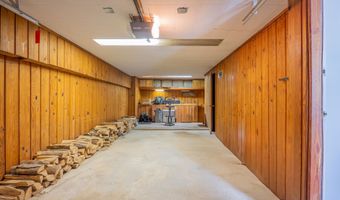 95 Chestnut St APT I, Bethel, CT 06801