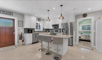 154 CRESCENT Dr, Anna Maria, FL 34216