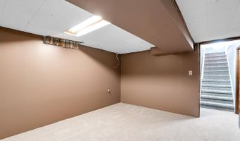 6222 Danbury St, Bel Aire, KS 67220
