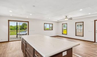 7368 NE Berwick Dr 6, Ankeny, IA 50021
