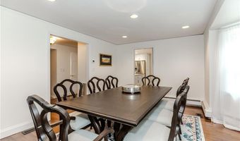 7 White Birch Rd, Cranston, RI 02920