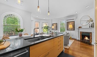 203 Saint Botolph 3, Boston, MA 02115