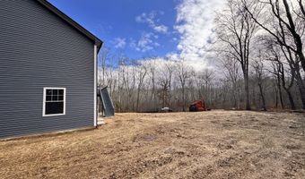 67 Paradise Dr, Brooklyn, CT 06234