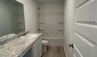 8073 Chesapeake Trl, Bauxite, AR 72011