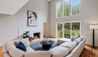 9908 KENTSDALE Dr, Potomac, MD 20854