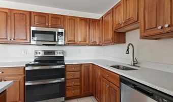 4300 ROBERTS Ave, Annandale, VA 22003
