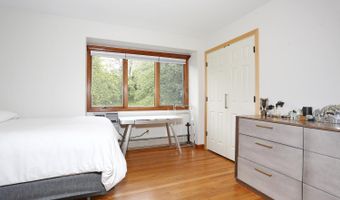 3 Larissa Ct, Airmont, NY 10952