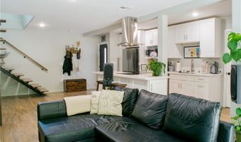 542 N Kilkea Dr, Los Angeles, CA 90048