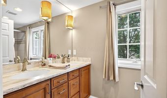 2069 Upper Chelsea Rd, Columbus, OH 43221