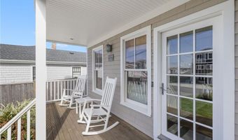 44 Tuckerman Ave, Middletown, RI 02842