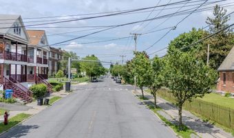 556 N Pearl St, Menands, NY 12204