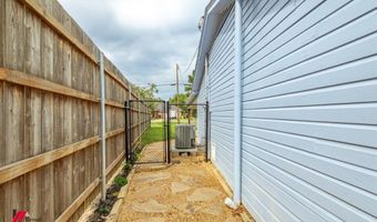 515 5th St, Benton, LA 71006