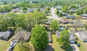 633 Meadowbrook Dr, Alma, AR 72921
