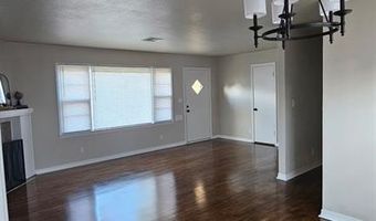 1038 E WALNUT St, Altus, OK 73521