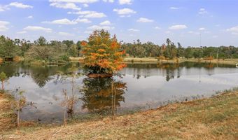 400 Crouch Rd, Benton, LA 71006
