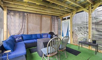 135 Brown St, Appomattox, VA 24522