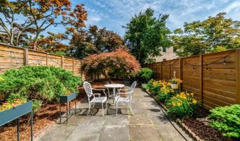 117 PRINCESS St, Alexandria, VA 22314