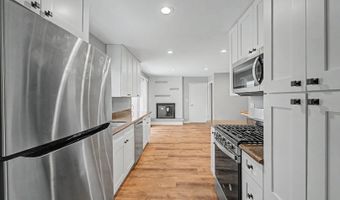 1704 S Highland Ave, Arlington Heights, IL 60005