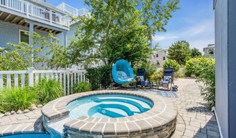 21 W Magnolia Ave, Beach Haven, NJ 08008