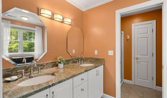 3 Owen Ln, Amherst, NH 03031