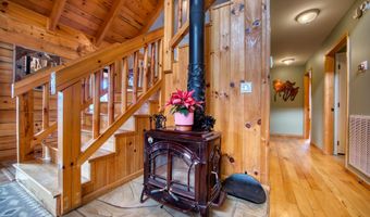 250 Briar Point Rd, Allardt, TN 38504